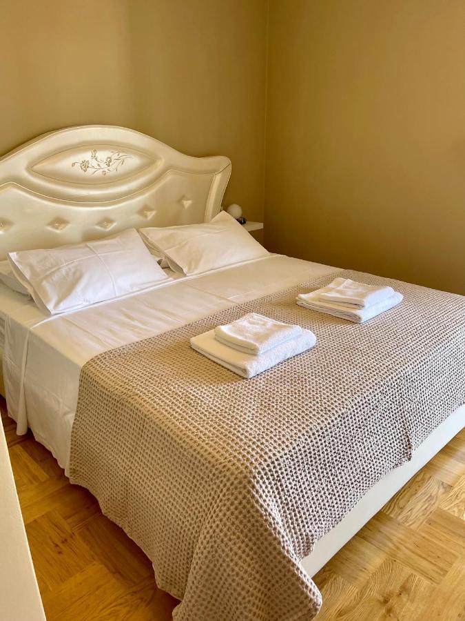 Apartments Prestige بيتريتْشاني المظهر الخارجي الصورة