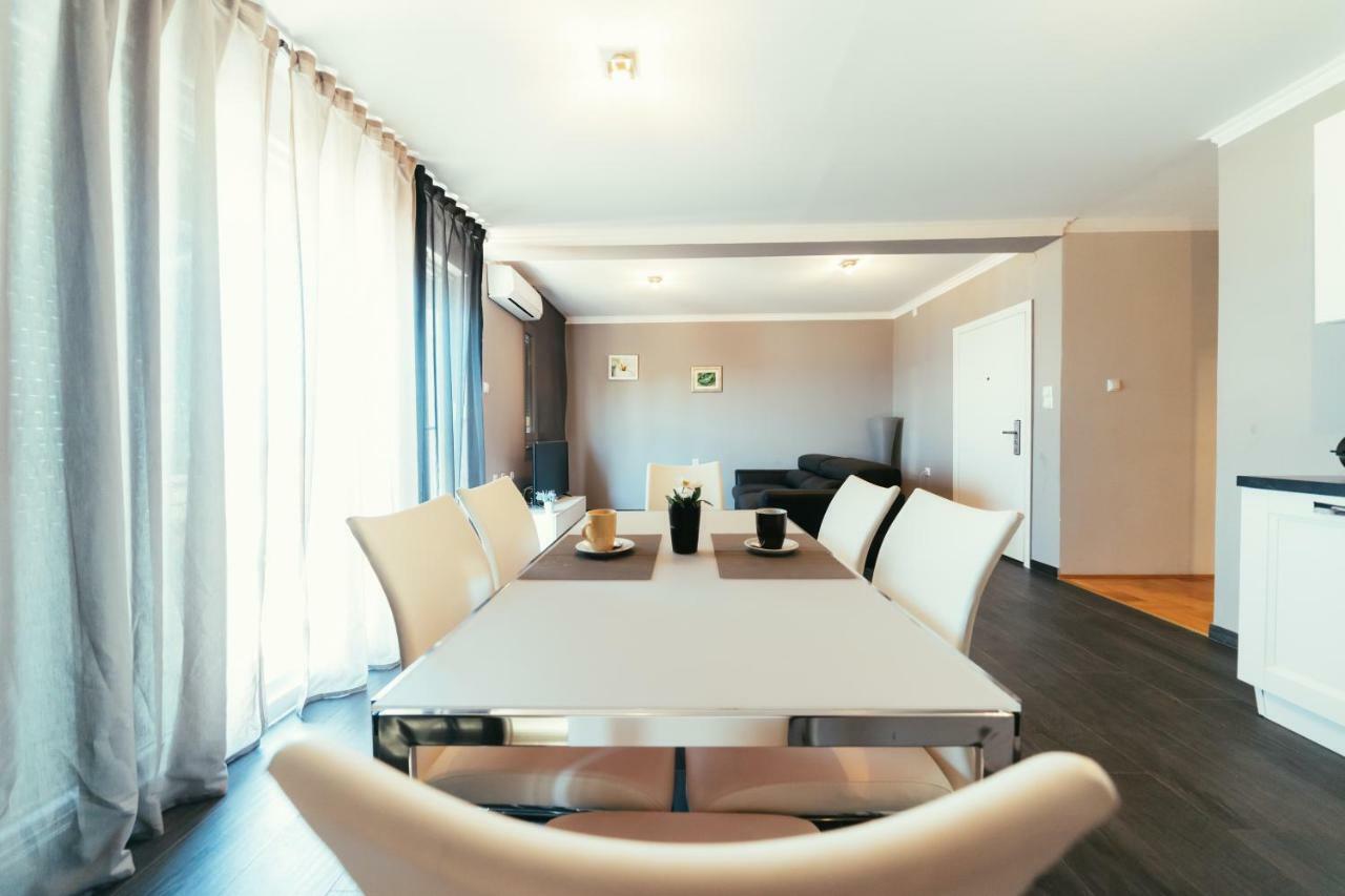 Apartments Prestige بيتريتْشاني المظهر الخارجي الصورة