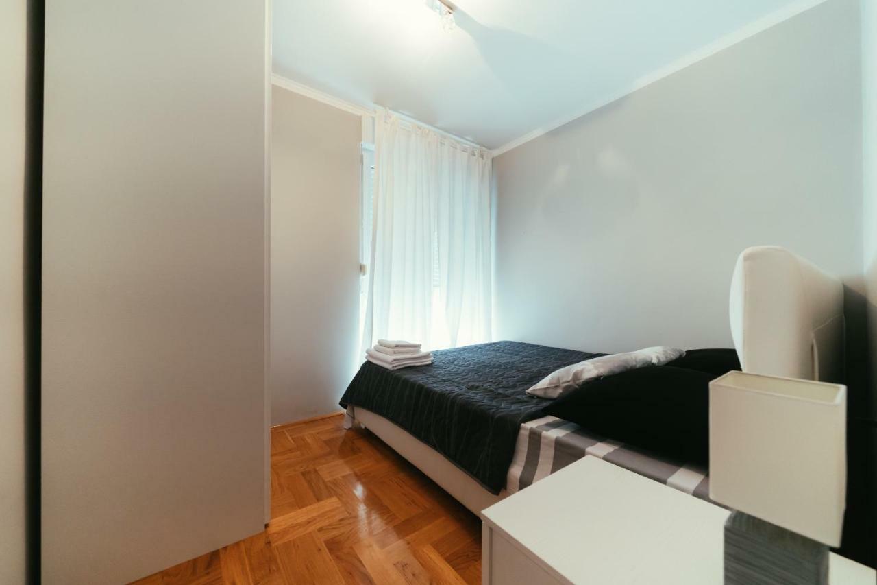 Apartments Prestige بيتريتْشاني المظهر الخارجي الصورة