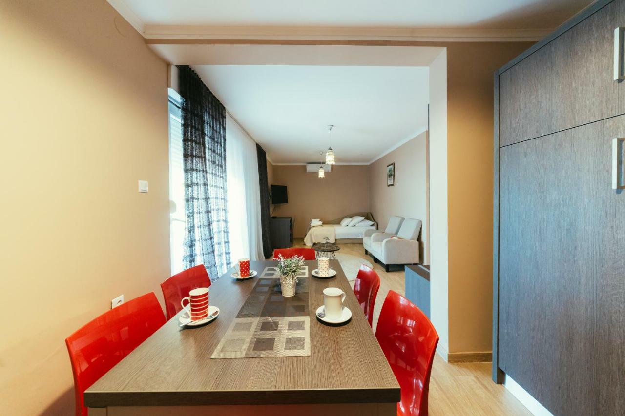 Apartments Prestige بيتريتْشاني المظهر الخارجي الصورة
